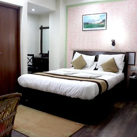 Alpine Hotel & Apartment