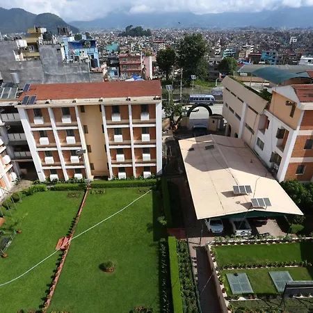 Alpine Hotel & Apartment