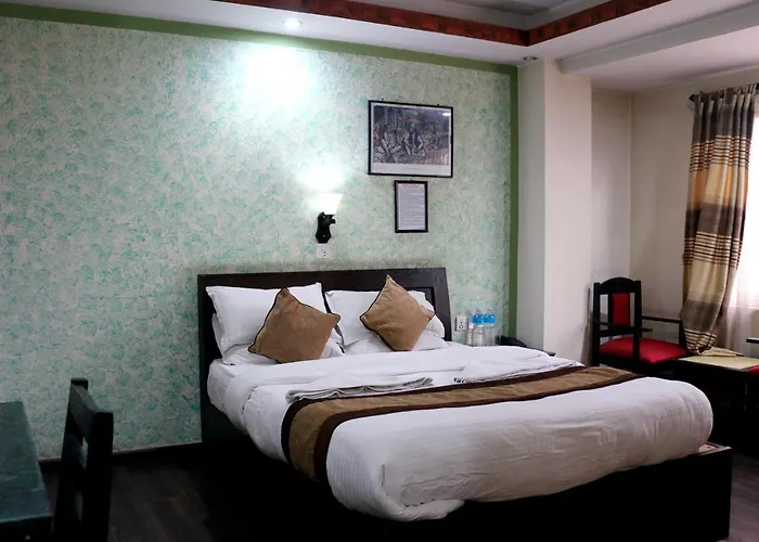 Hotel Alpine &