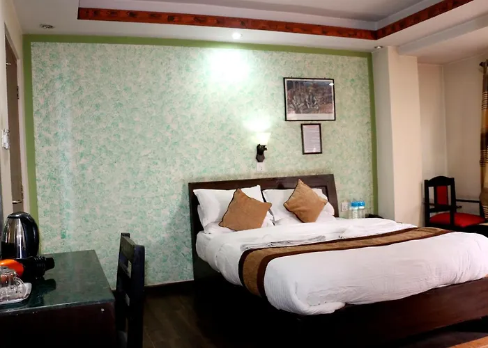 Hotel Alpine &