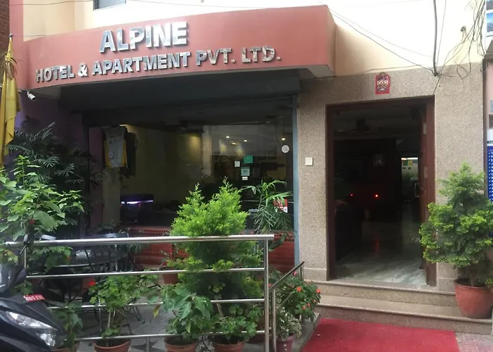 Hotel Alpine &